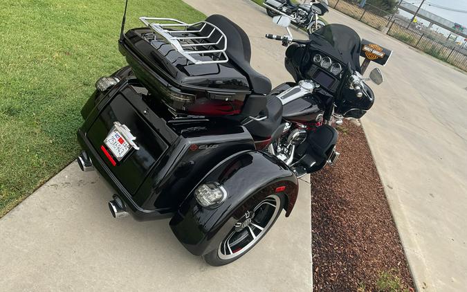 FLHTCUTGSE 2022 CVO™ Tri Glide®