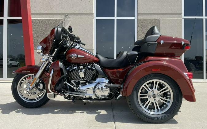 FLHTCUTG 2024 Tri Glide Ultra