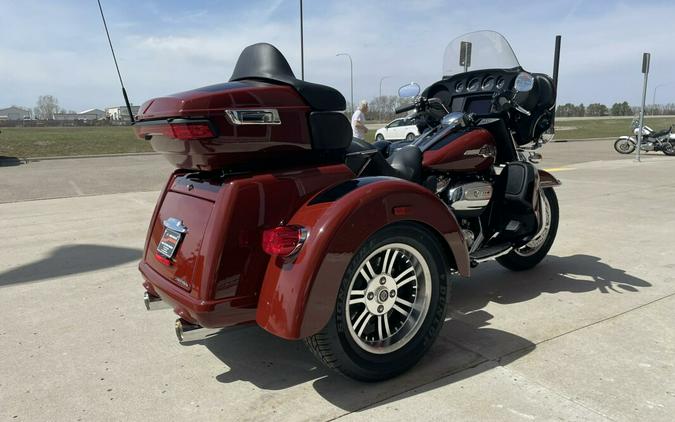 FLHTCUTG 2024 Tri Glide Ultra