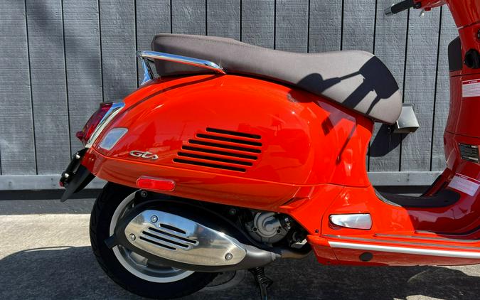 2022 Vespa GTS 300