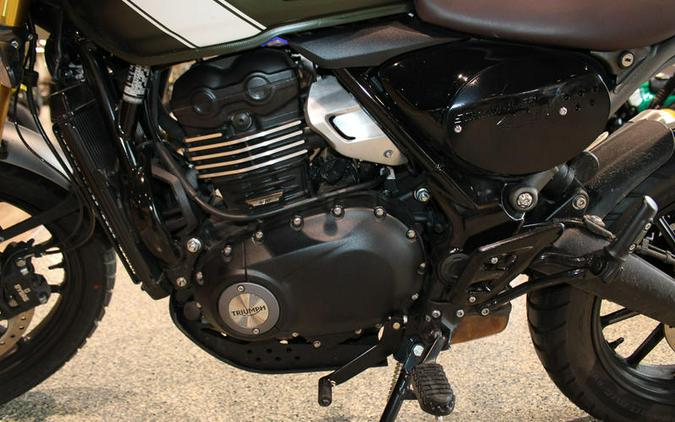 2025 Triumph Scrambler 400 X Matte Khaki Green / Fusion White