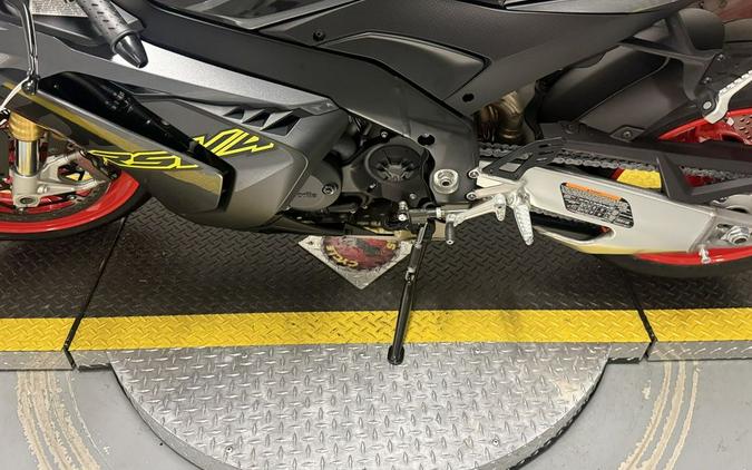 2027 Aprilia® RSV4 1100