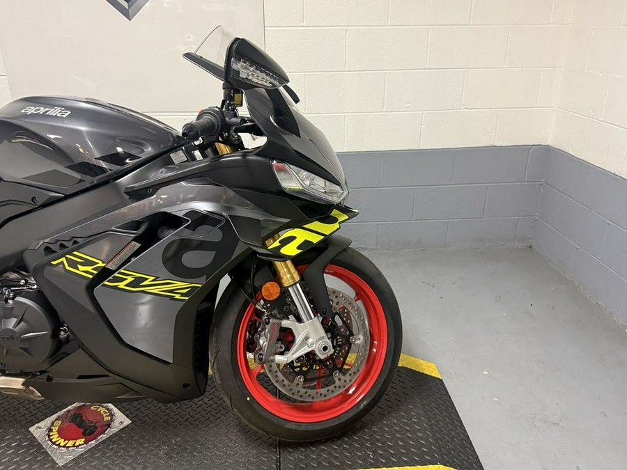 2027 Aprilia® RSV4 1100