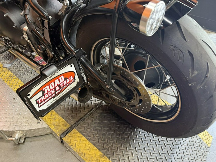 2022 Triumph Bonneville Bobber Matt Storm GreyMatt Ironstone