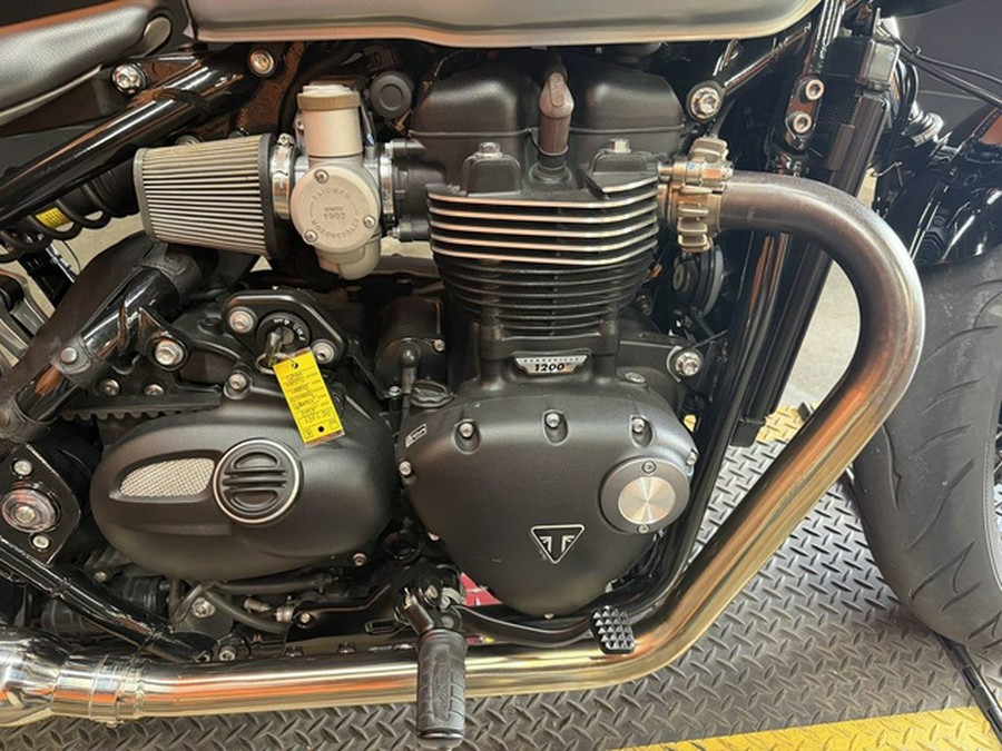 2022 Triumph Bonneville Bobber Matt Storm GreyMatt Ironstone