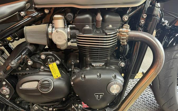 2022 Triumph Bonneville Bobber Matt Storm GreyMatt Ironstone