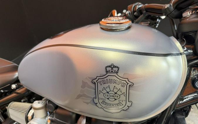 2022 Triumph Bonneville Bobber Matt Storm GreyMatt Ironstone