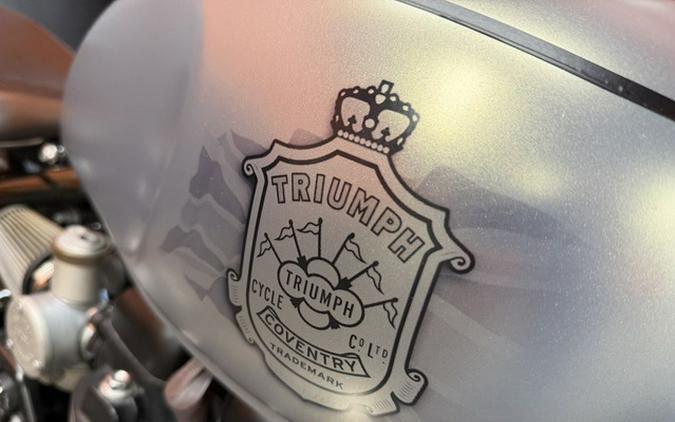 2022 Triumph Bonneville Bobber Matt Storm GreyMatt Ironstone