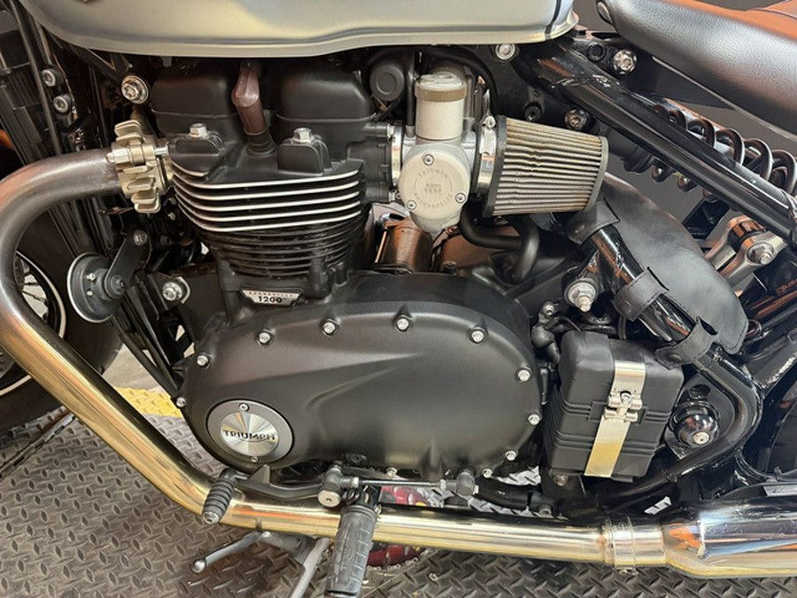 2022 Triumph Bonneville Bobber Matt Storm GreyMatt Ironstone