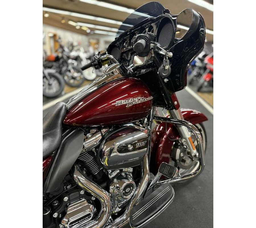 2017 Harley-Davidson® FLHXS - Street Glide® Special