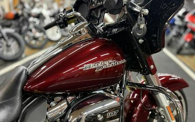 2017 Harley-Davidson® FLHXS - Street Glide® Special