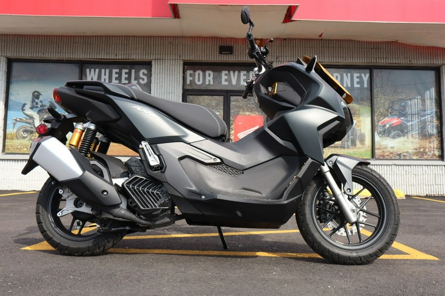 2025 ADV 160 - Honda