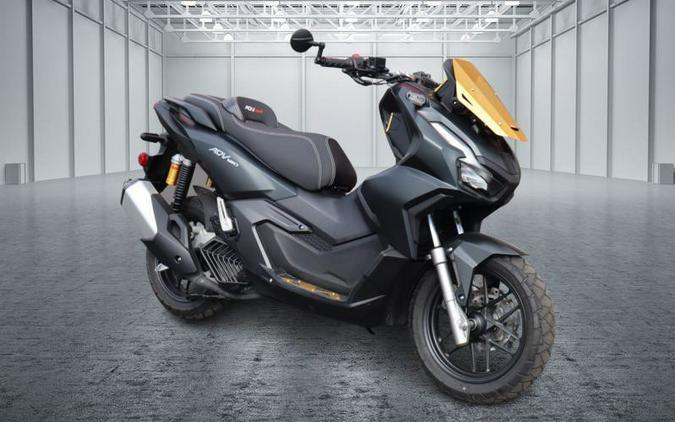 2025 ADV 160 - Honda