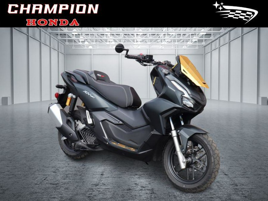 2025 ADV 160 - Honda