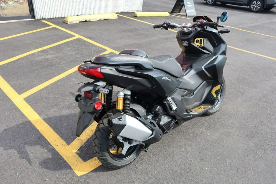 2025 ADV 160 - Honda