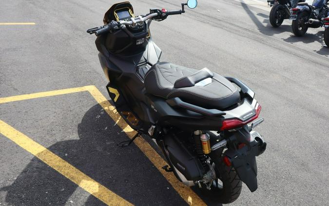 2025 ADV 160 - Honda