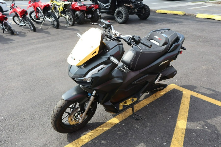 2025 ADV 160 - Honda