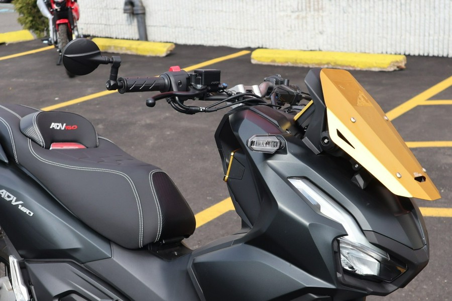 2025 ADV 160 - Honda