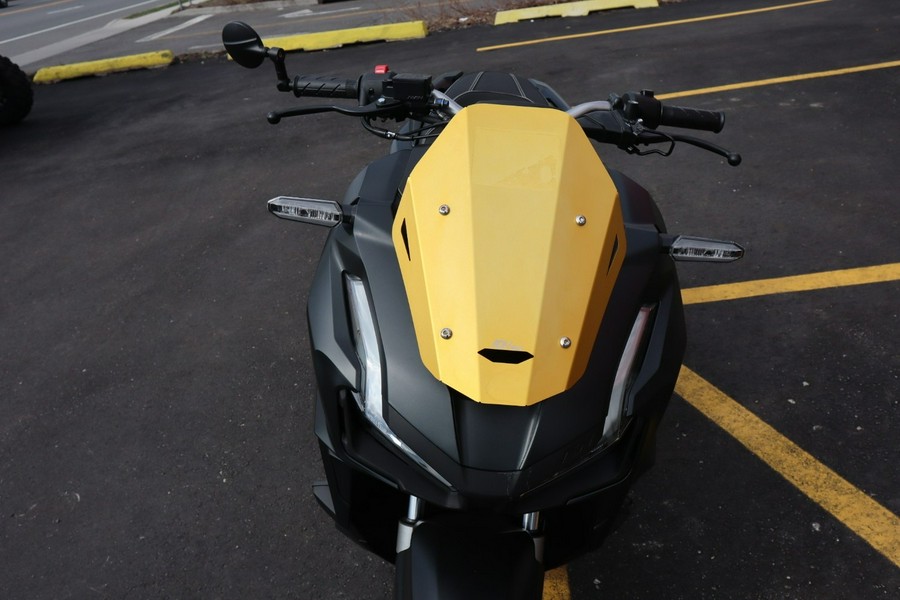 2025 ADV 160 - Honda