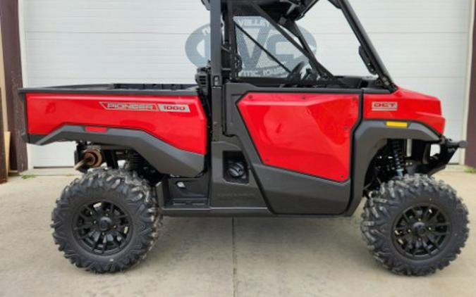 2026 Honda Pioneer 1000 Deluxe