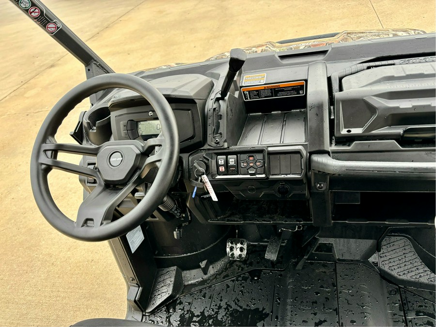 2025 Can-Am™ Defender XT HD7