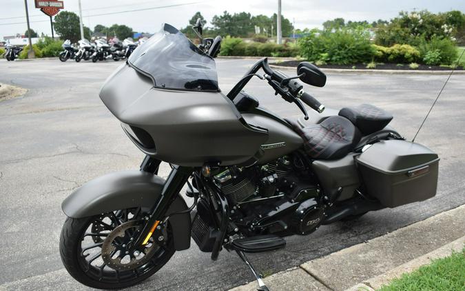 FLTRXS Road Glide Special