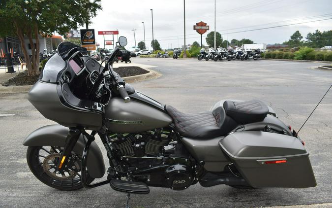 FLTRXS Road Glide Special