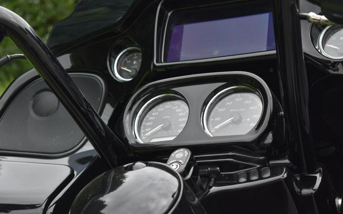 FLTRXS Road Glide Special