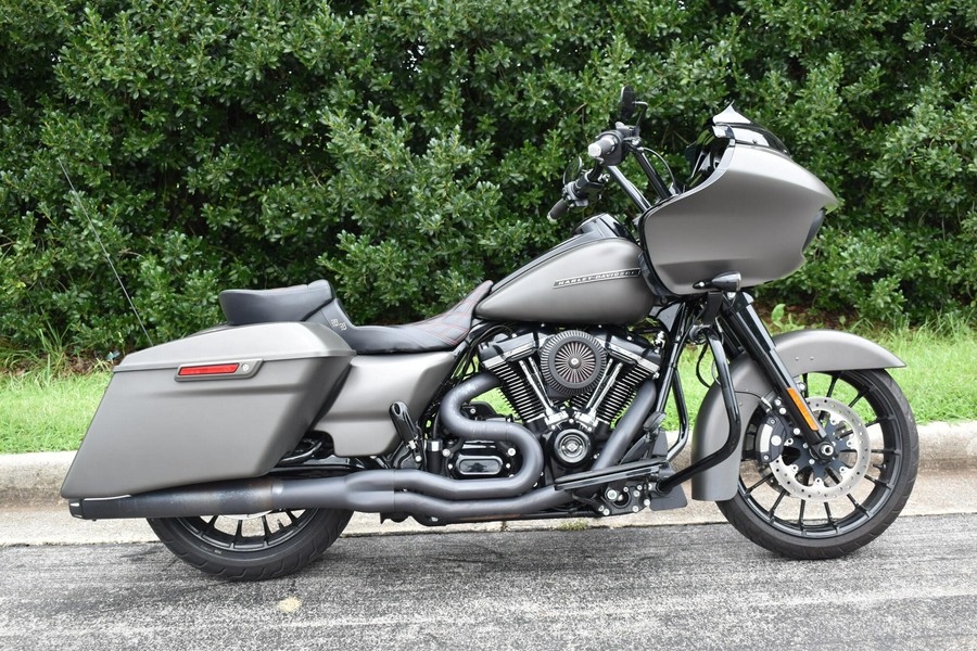 FLTRXS Road Glide Special