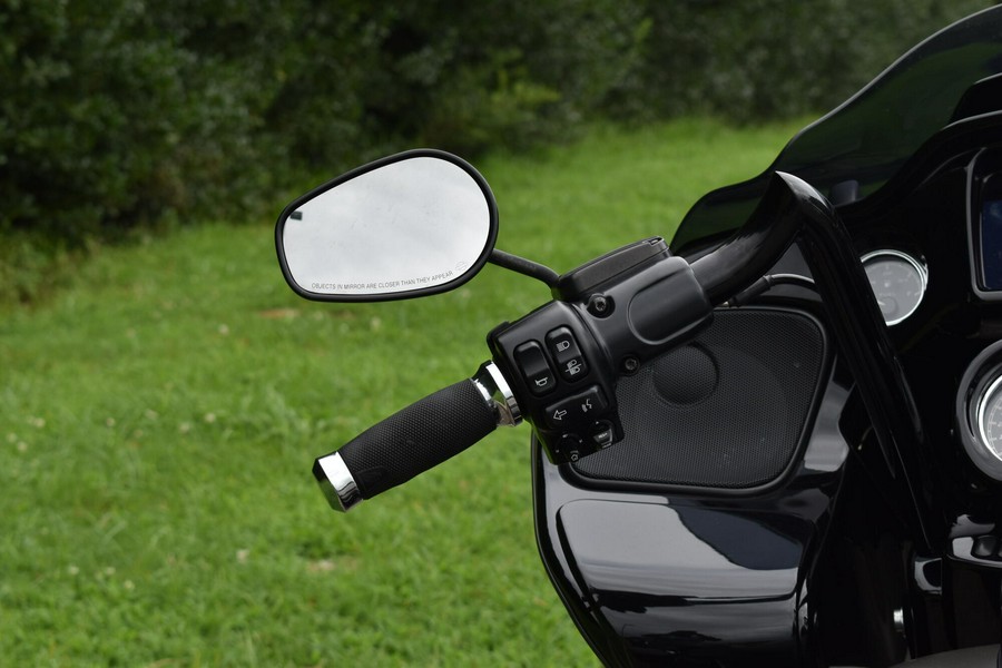 FLTRXS Road Glide Special