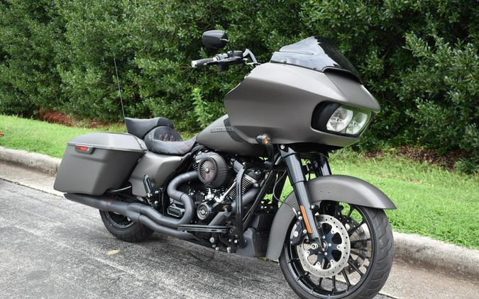 FLTRXS Road Glide Special