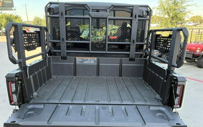 2027 Can-Am Defender XU MAX Limited HD11