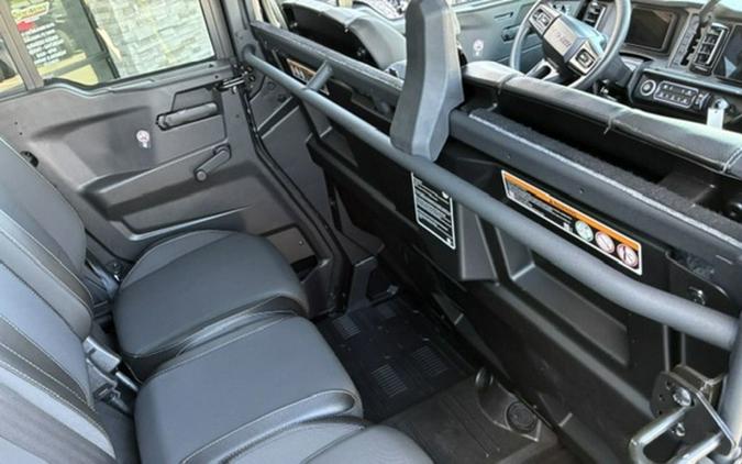 2027 Can-Am Defender XU MAX Limited HD11
