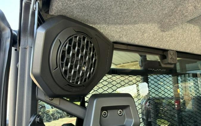 2027 Can-Am Defender XU MAX Limited HD11