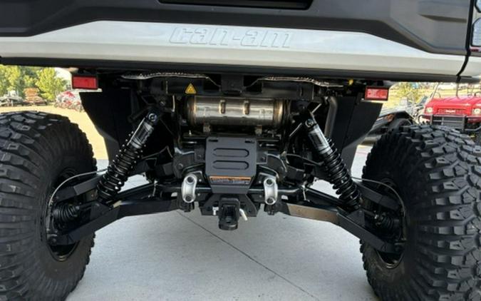 2027 Can-Am Defender XU MAX Limited HD11
