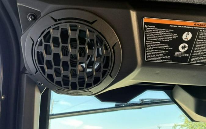 2027 Can-Am Defender XU MAX Limited HD11