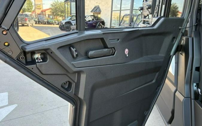 2027 Can-Am Defender XU MAX Limited HD11