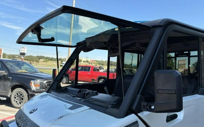 2027 Can-Am Defender XU MAX Limited HD11