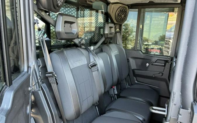 2027 Can-Am Defender XU MAX Limited HD11