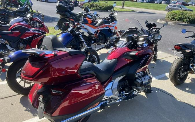 2018 Honda® Gold Wing Tour Automatic DCT Candy Ardent Red