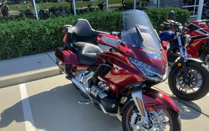 2018 Honda® Gold Wing Tour Automatic DCT Candy Ardent Red