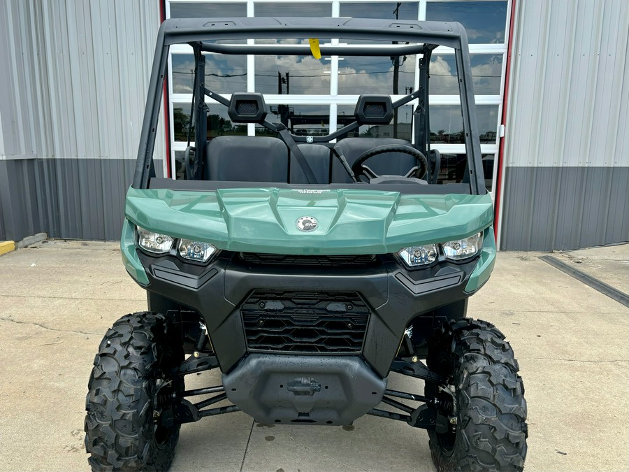 2025 Can-Am™ Defender DPS HD7