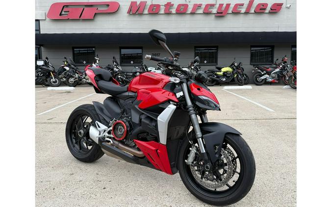 2024 Ducati Streetfighter V2