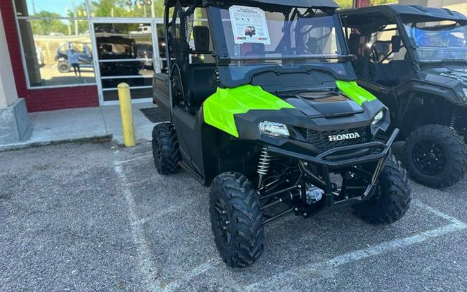 2024 Honda Pioneer 700 Deluxe