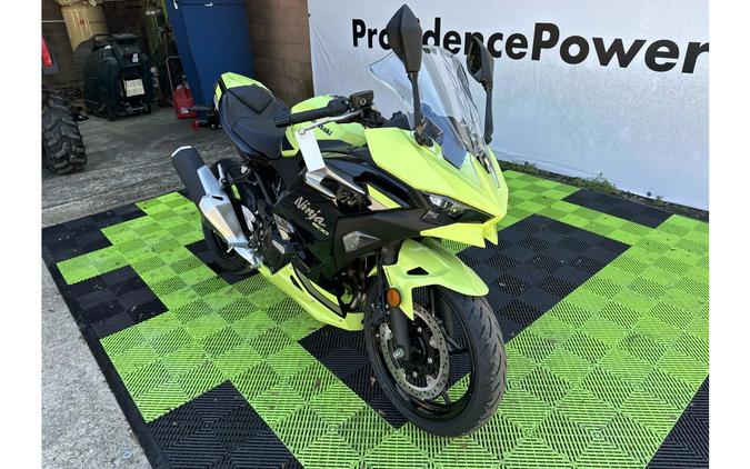 2026 Kawasaki Ninja® 500 SE ABS