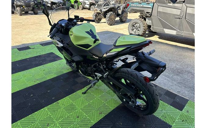 2026 Kawasaki Ninja® 500 SE ABS