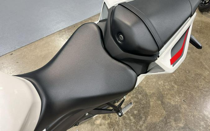 2026 Yamaha YZF-R3 ABS 70TH ANNIVERSARY EDITION