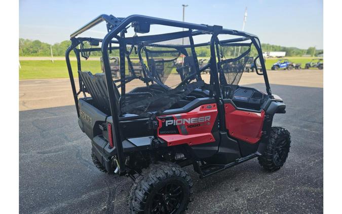 2025 Honda Pioneer 1000-5 Deluxe