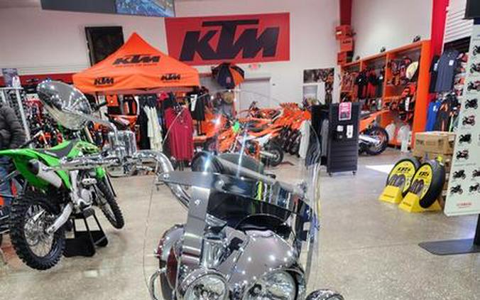 2018 Indian Motorcycle® SPRINGFIELD, STL GREY/BURGUNDY MTLIC, 49ST Base