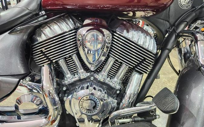 2018 Indian Motorcycle® SPRINGFIELD, STL GREY/BURGUNDY MTLIC, 49ST Base